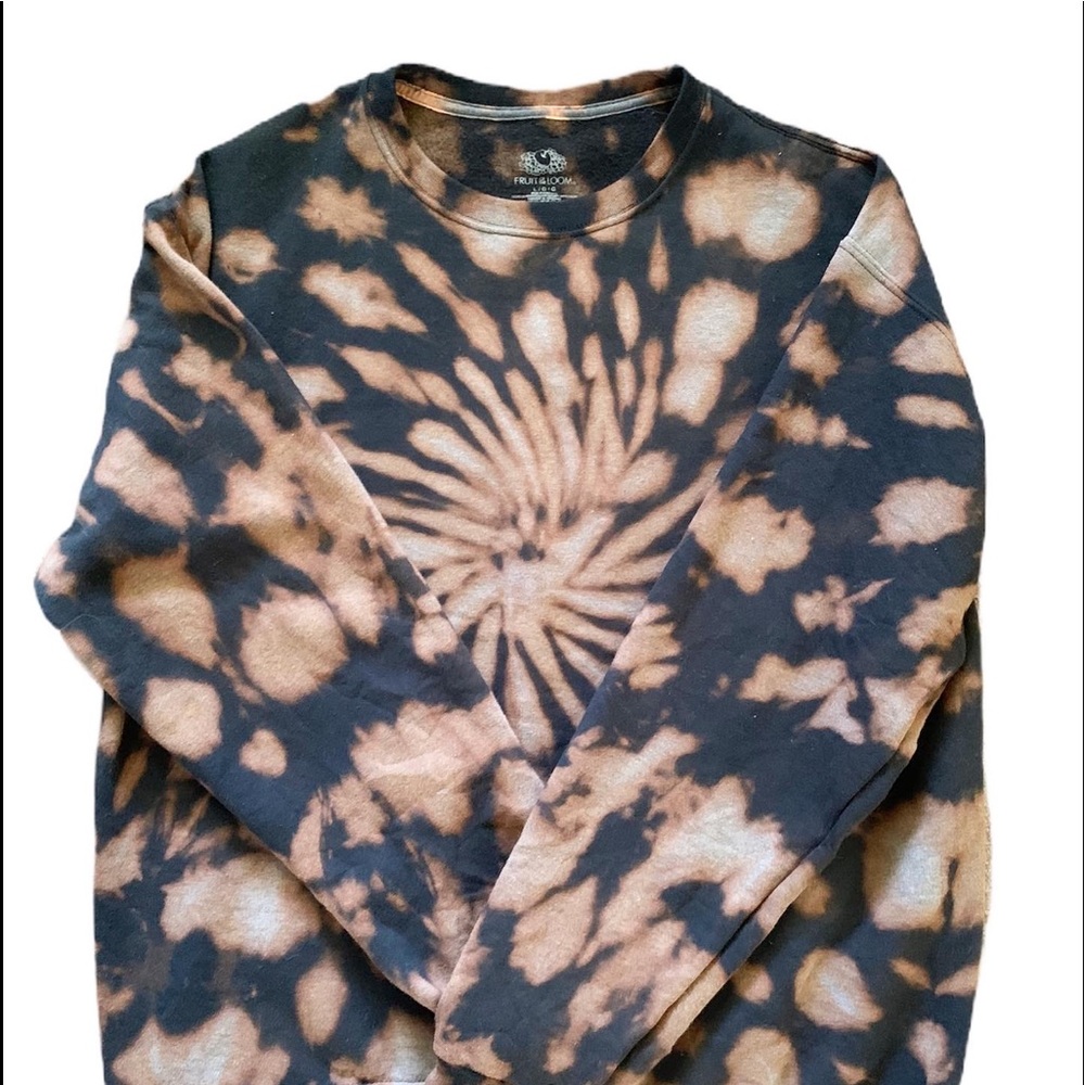 brand new tie-dye crewneck